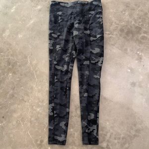 camo leggings with side pockets